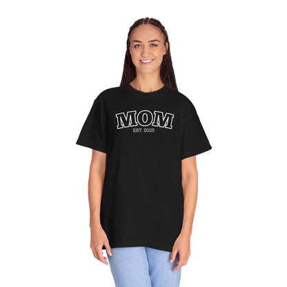 Personalized Mom T-shirt - White Logo
