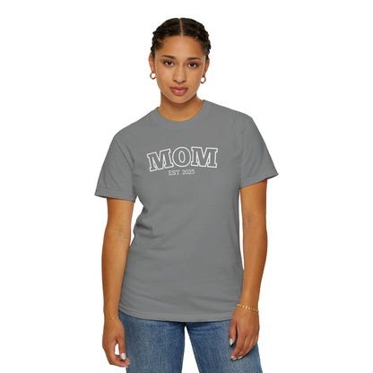 Personalized Mom T-shirt - White Logo