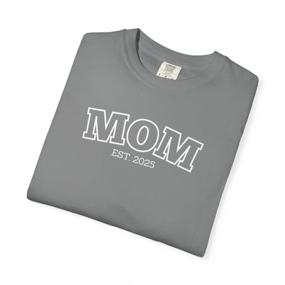 Personalized Mom T-shirt - White Logo