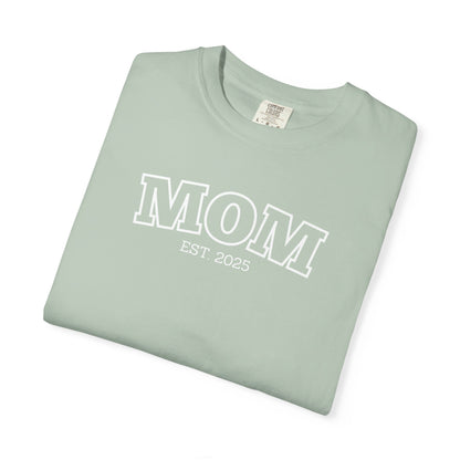 Personalized Mom T-shirt - White Logo