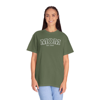 Personalized Mom T-shirt - White Logo
